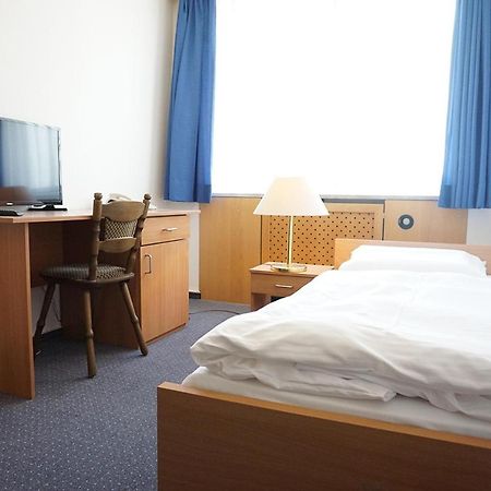 Buergerhaus Hotel Steinbach im Taunus Bagian luar foto