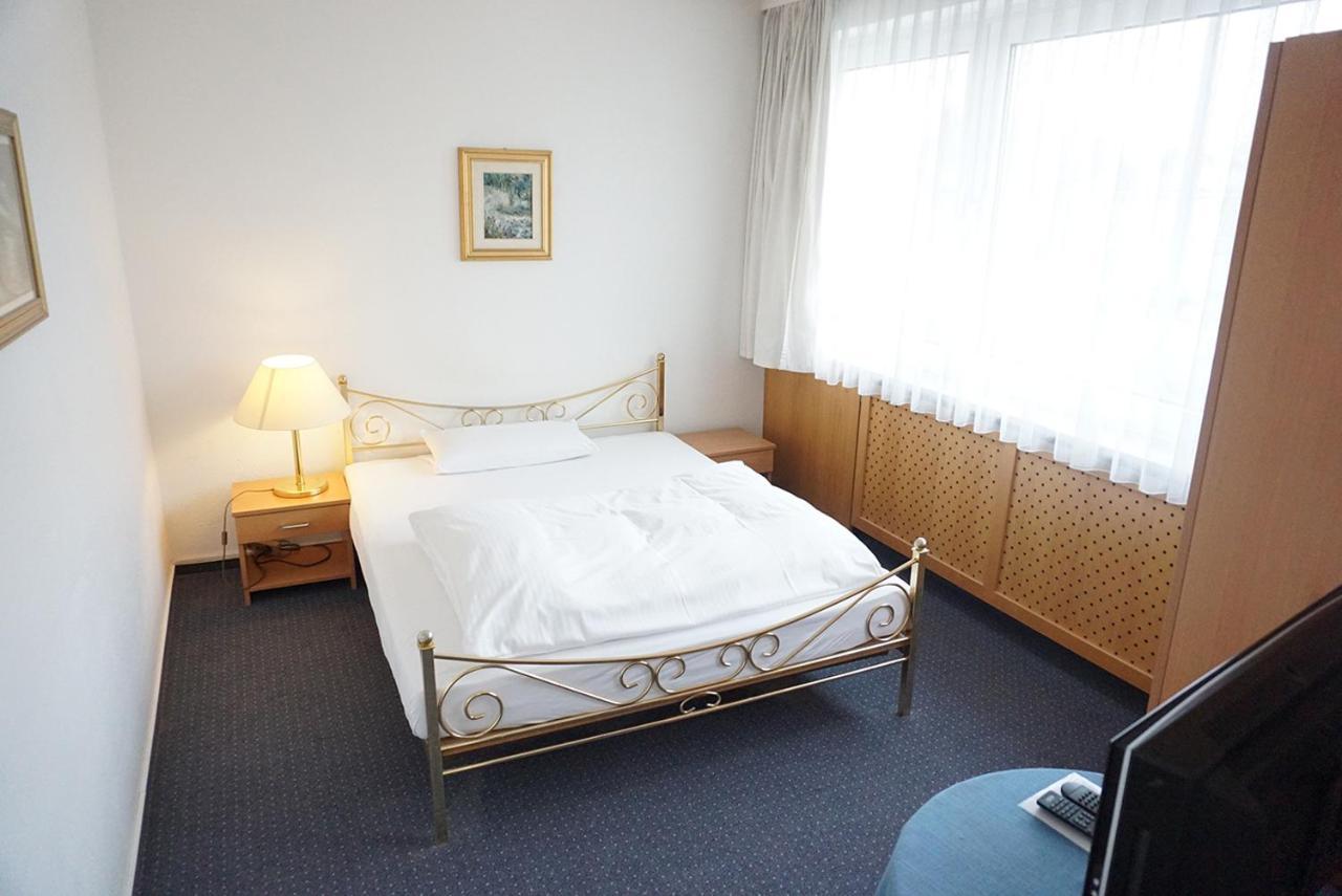 Buergerhaus Hotel Steinbach im Taunus Bagian luar foto