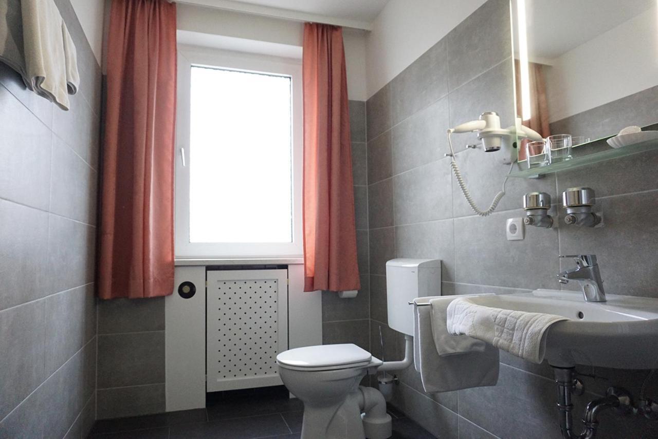 Buergerhaus Hotel Steinbach im Taunus Bagian luar foto
